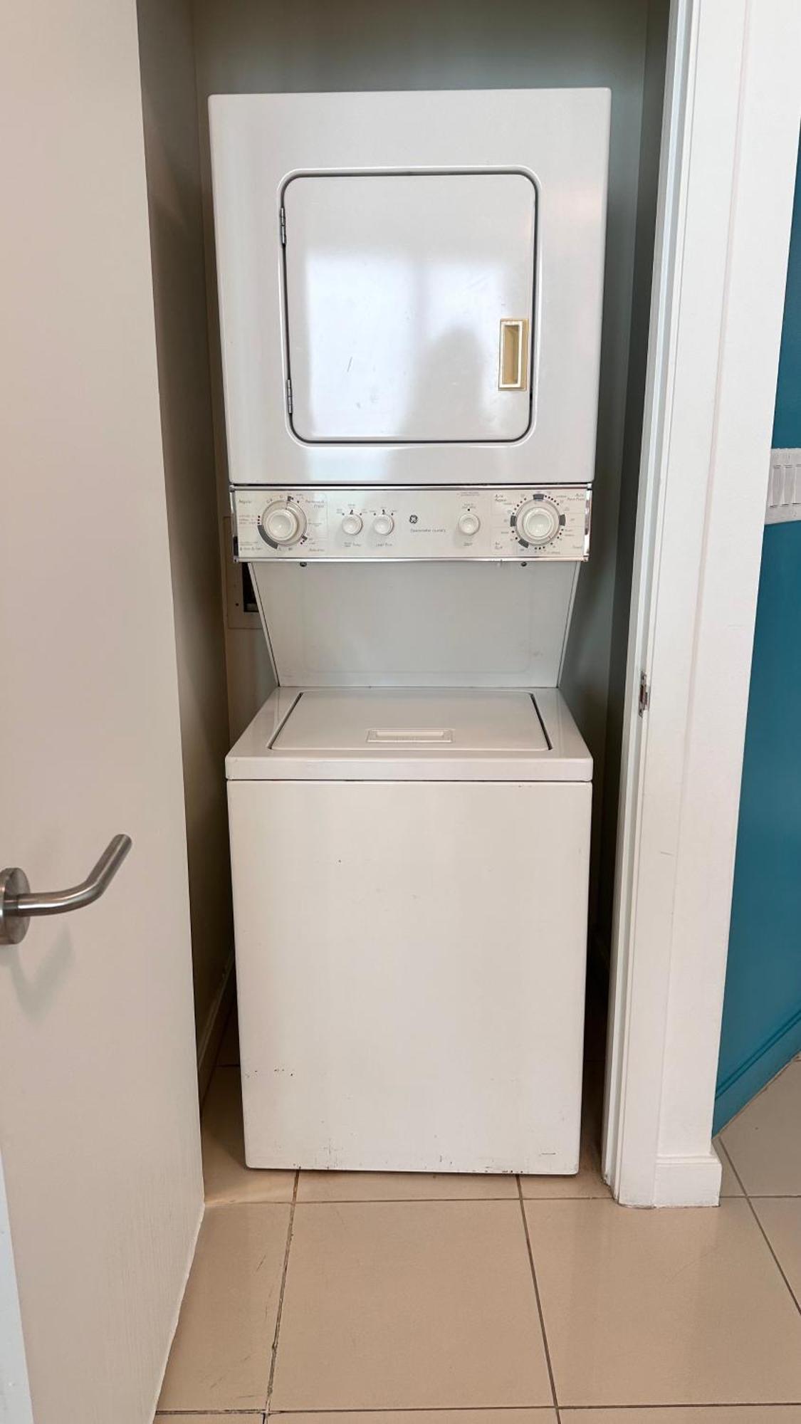 Breathtaking Direct Bay Views 2 Bedroom With Parking Apartamento *