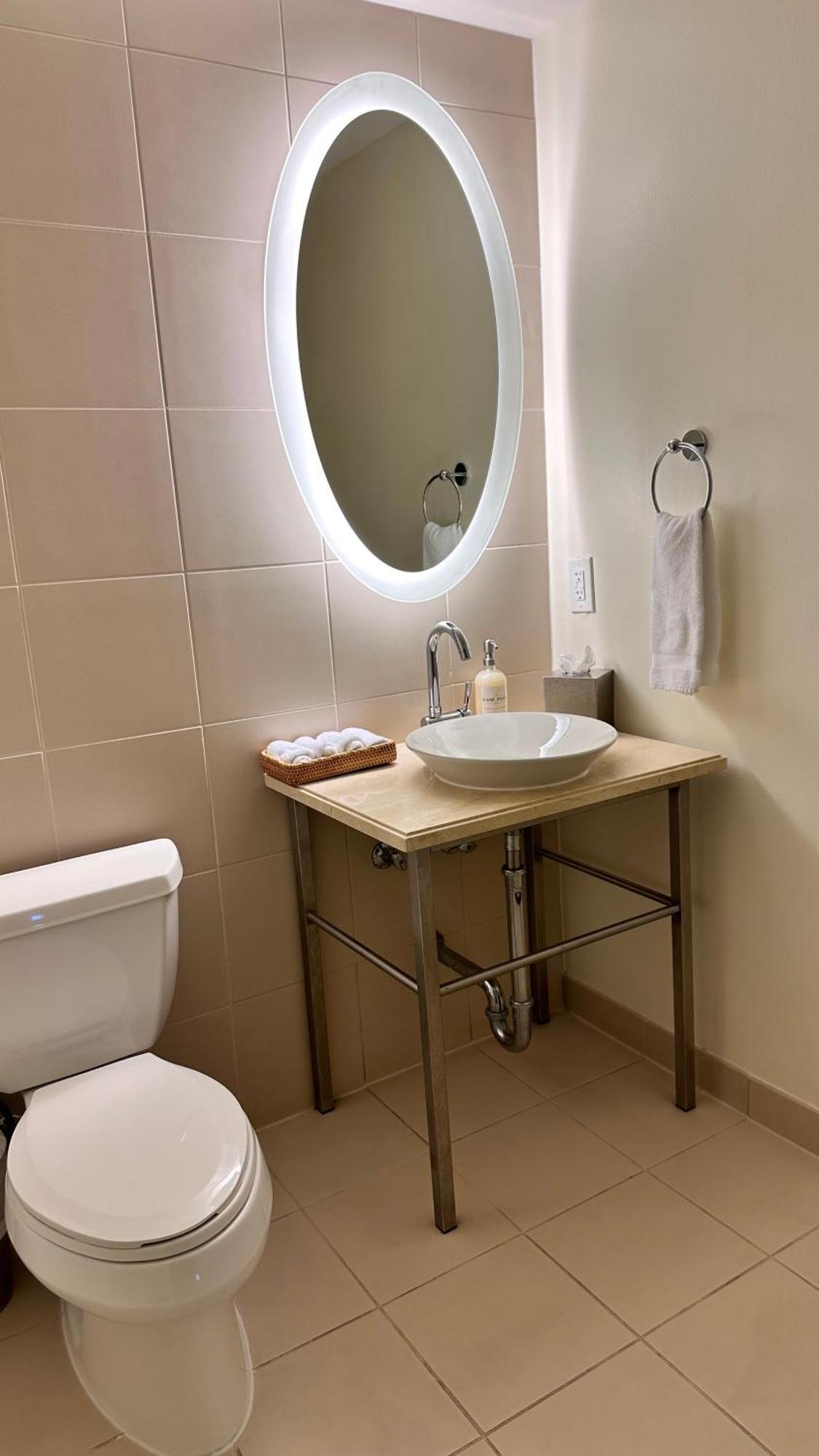 Breathtaking Direct Bay Views 2 Bedroom With Parking Apartamento *