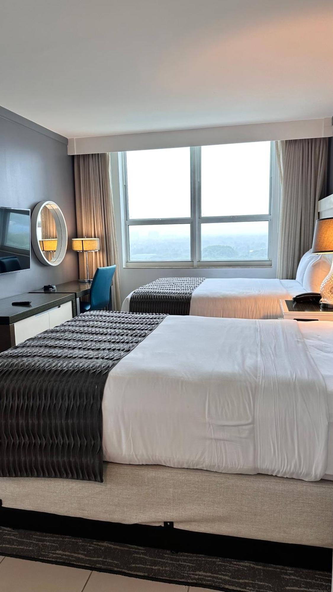 Appartement Breathtaking Direct Bay Views 2 Bedroom With Parking