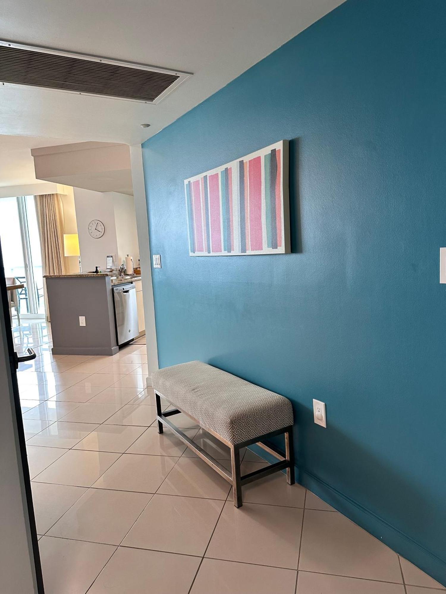 Appartement Breathtaking Direct Bay Views 2 Bedroom With Parking